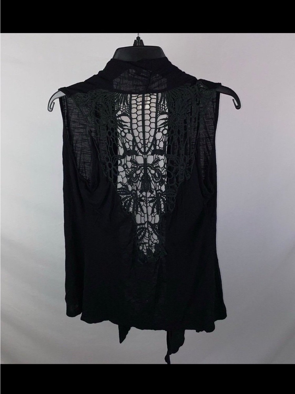 Cardigan - Picture 2 of 8